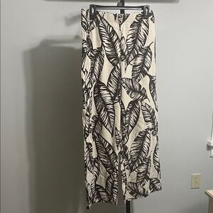 J. Jill Cream and Black Leaf Pattern PANTS SZ MEDIUM NWT WOMEN’S PANTS #611
